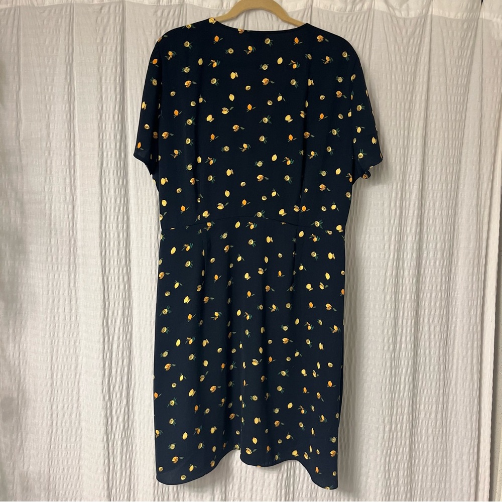 J. Crew Navy Blue Drapey Twill Lemon Print Wrap Dress Women’s Size 20 Plus 2X - Picture 12 of 12